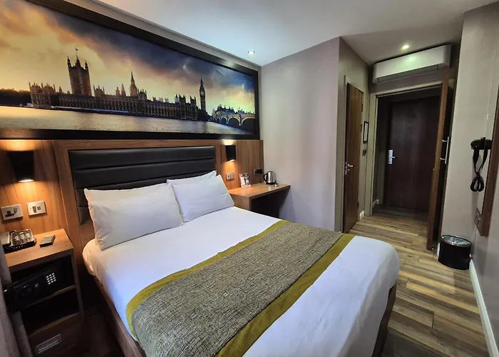 London Court Hotel