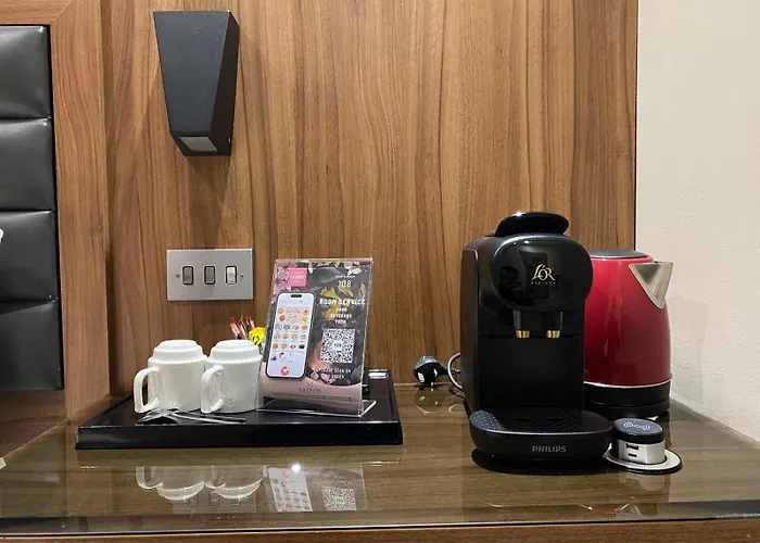London Court Hotel