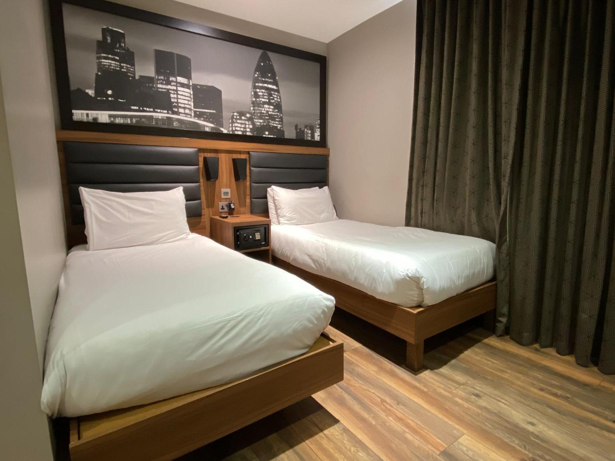 Hotel Court 3*